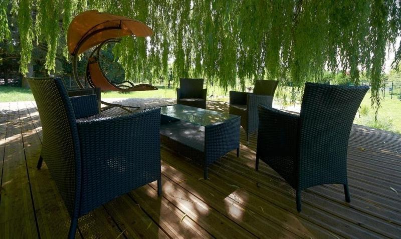 Hotel Restaurant Le Rive Gauche جويني المظهر الخارجي الصورة